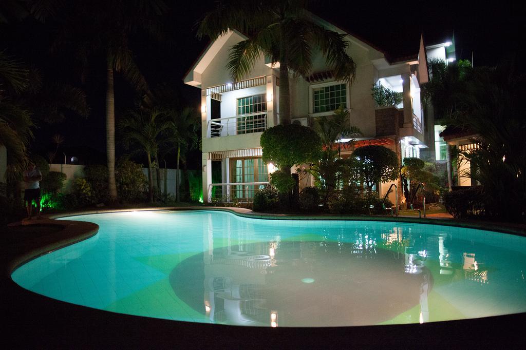 Sir Nico Guesthouse And Resort Plaridel  Buitenkant foto