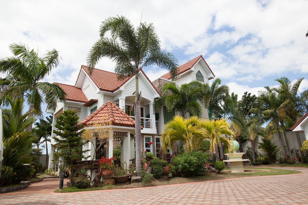 Sir Nico Guesthouse And Resort Plaridel  Buitenkant foto