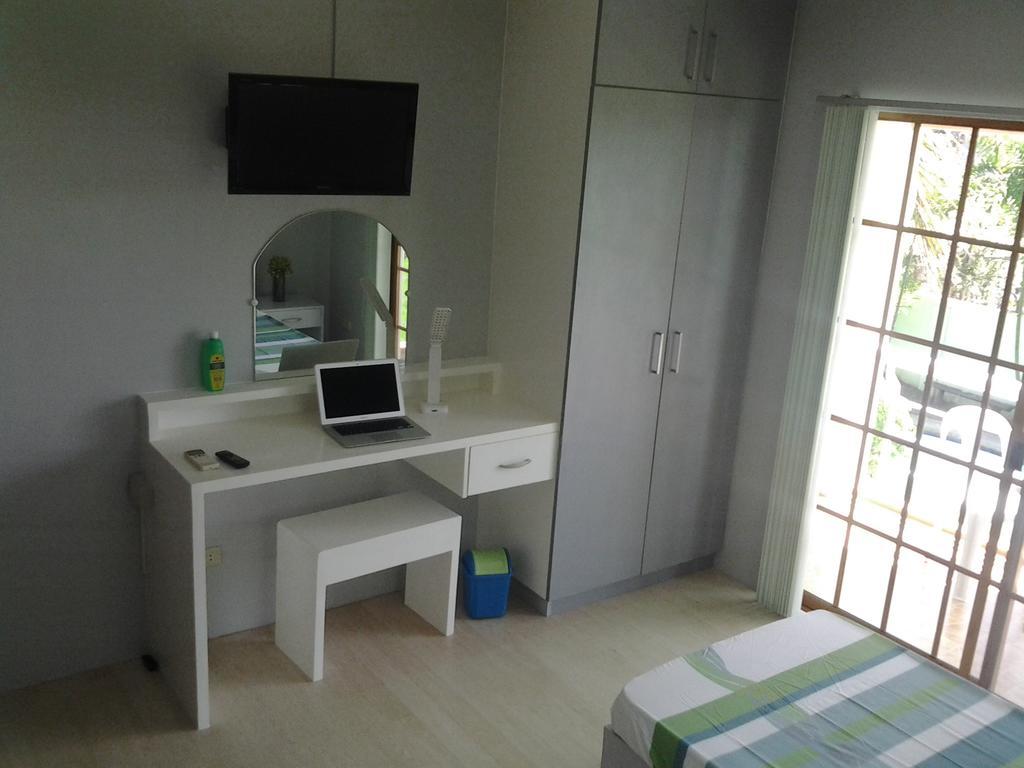 Sir Nico Guesthouse And Resort Plaridel  Kamer foto